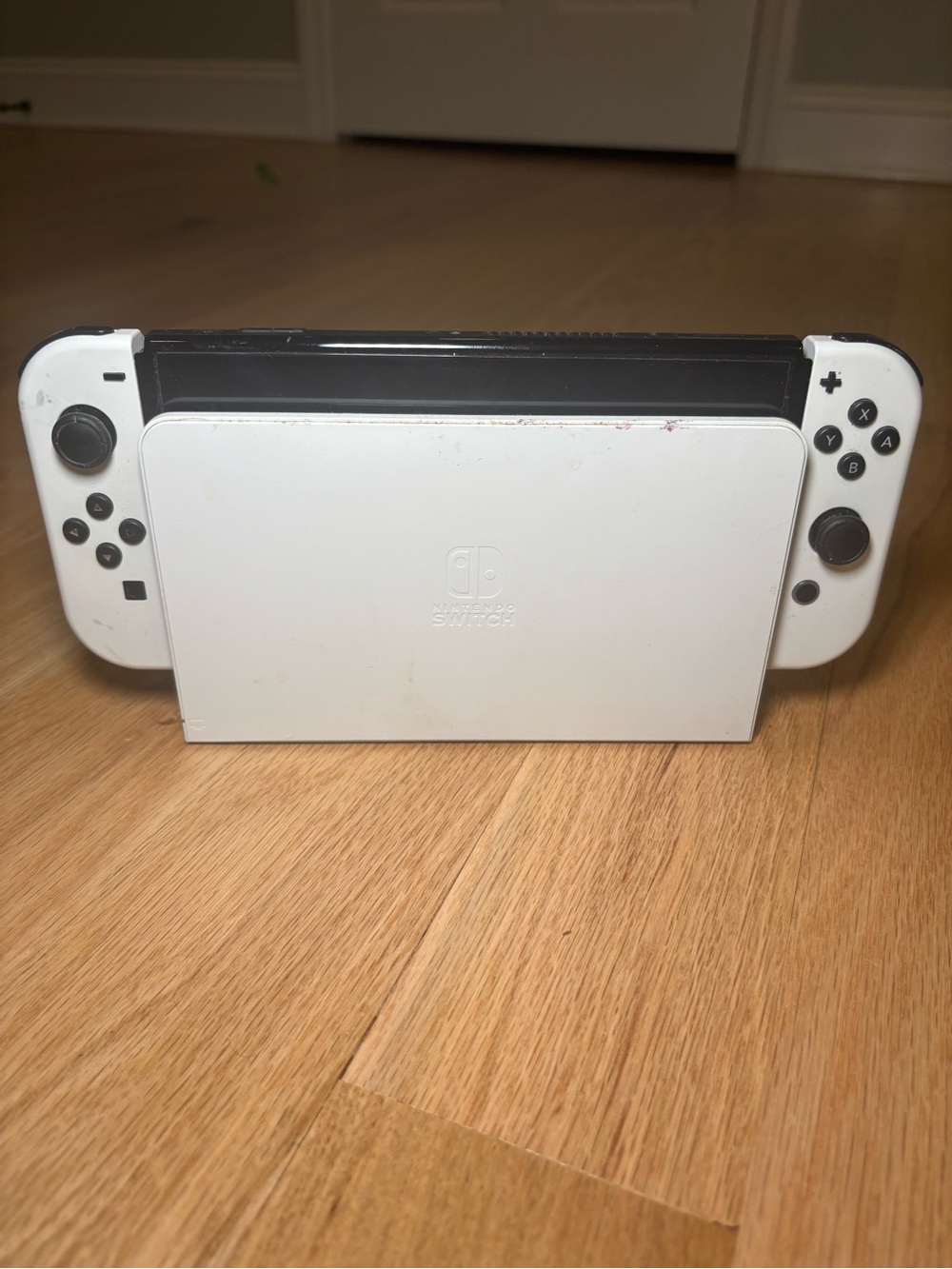 Nintendo White OLED Handheld Console with White Joy-Con